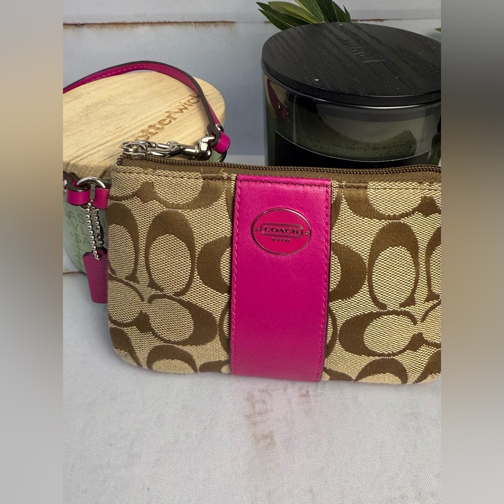 Coach Signature PVC Leather Corner Zip Wristlet - Pink